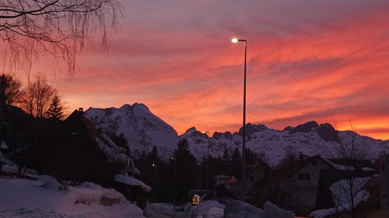 Apartman A&J Žabljak Buitenkant foto