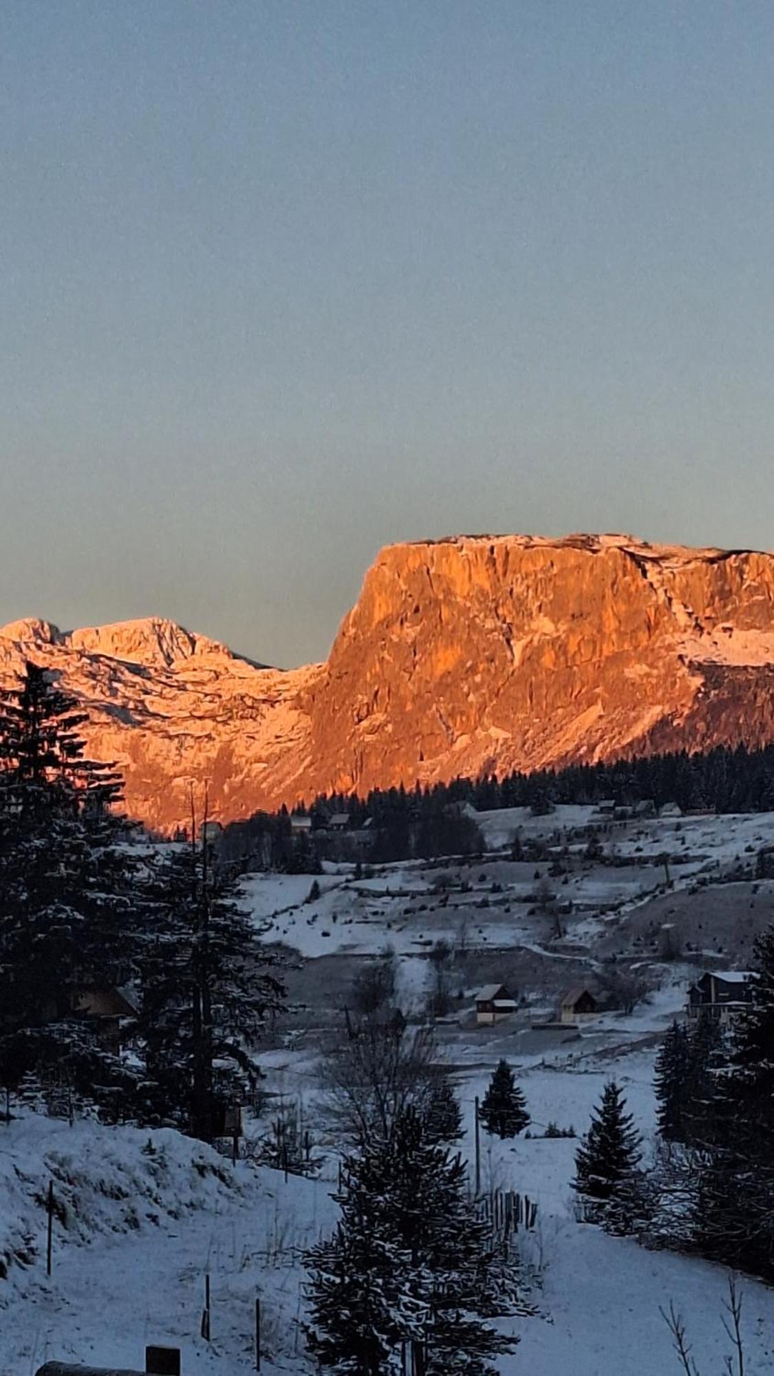 Apartman A&J Žabljak Buitenkant foto
