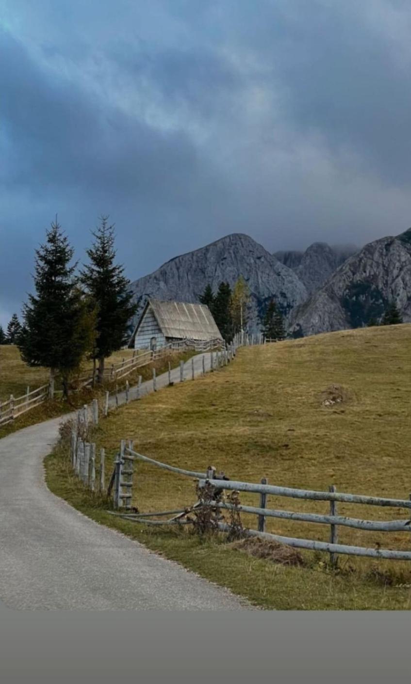 Apartman A&J Žabljak Buitenkant foto